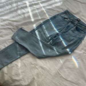 Woman’s urban outfitters jeans